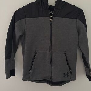 EUC Under Armour boys hooded light jacket size smalll